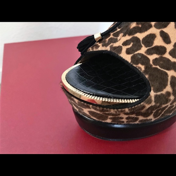 $1490 BAND NEW Ferragamo Women's ankle boots - Picture 3 of 8